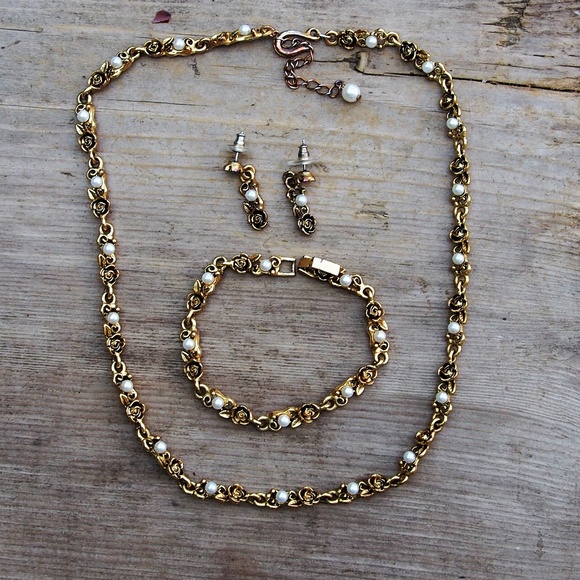 Vintage Jewelry - Parure SET Necklace Earrings Bracelet Rose Pearls